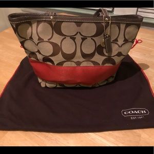 Coach signature logo reversible shoulder purse